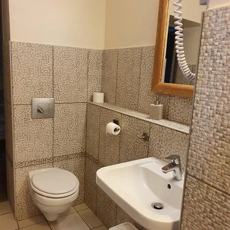 Le Christiania Hotel 3*